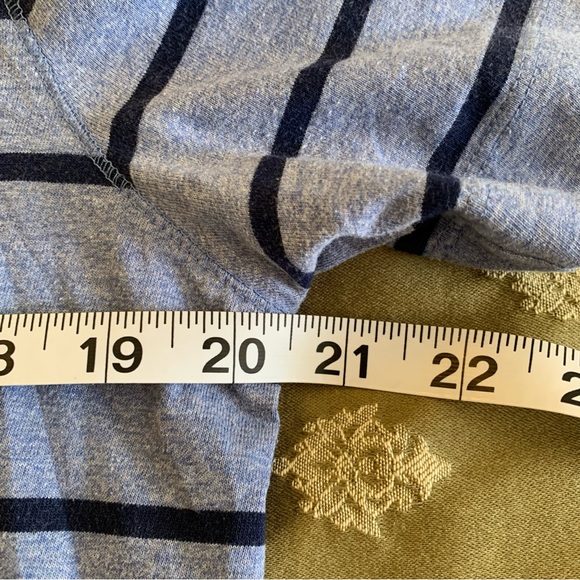 BANANA REPUBLIC. Short Sleeve Polo Shirt. Pale Blue w/ Navy Stripes. Siz… - Picture 5 of 6